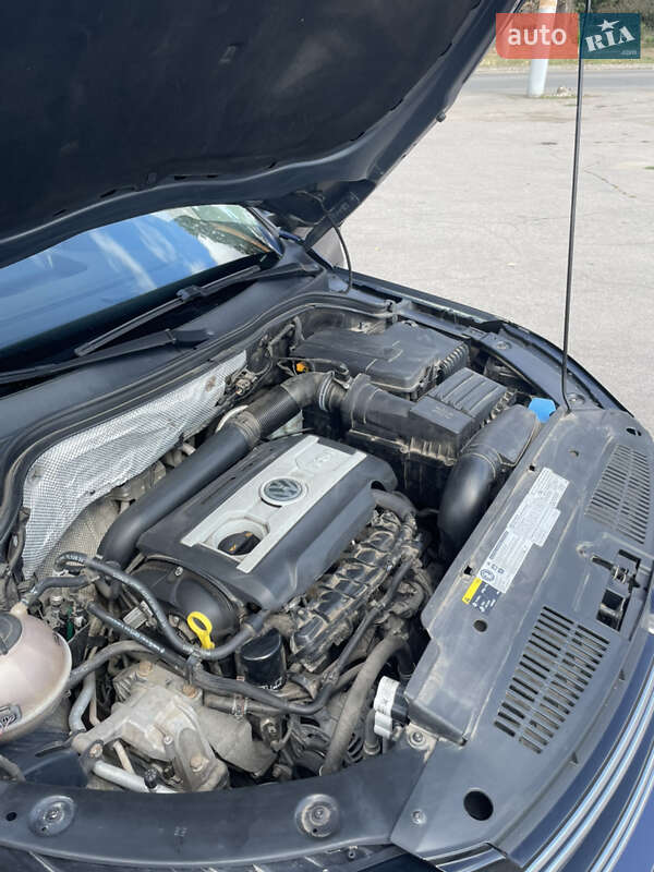 Внедорожник / Кроссовер Volkswagen Tiguan 2013 в Кривом Роге