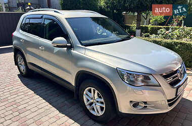 Позашляховик / Кросовер Volkswagen Tiguan 2010 в Києві