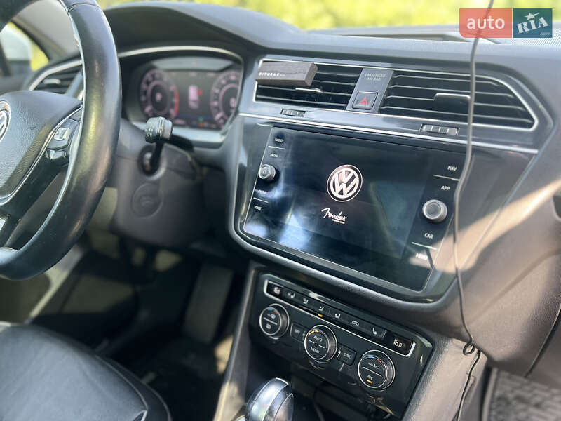 Внедорожник / Кроссовер Volkswagen Tiguan 2018 в Львове