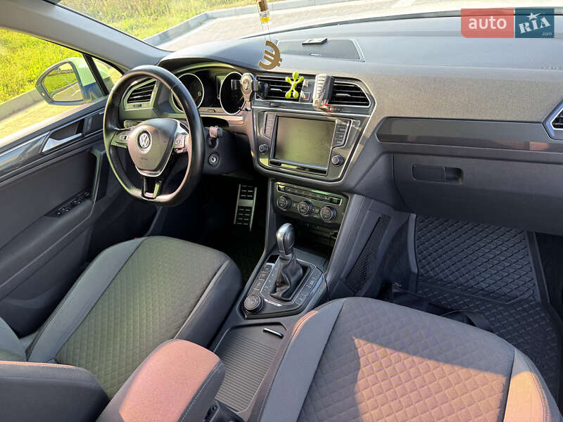 Внедорожник / Кроссовер Volkswagen Tiguan 2016 в Львове фото 19 Внедорожник / Кроссовер Volkswagen Tiguan 2016 в Львове