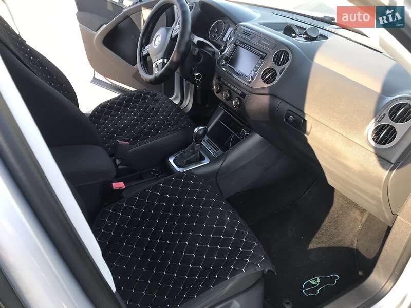 Внедорожник / Кроссовер Volkswagen Tiguan 2015 в Белой Церкви