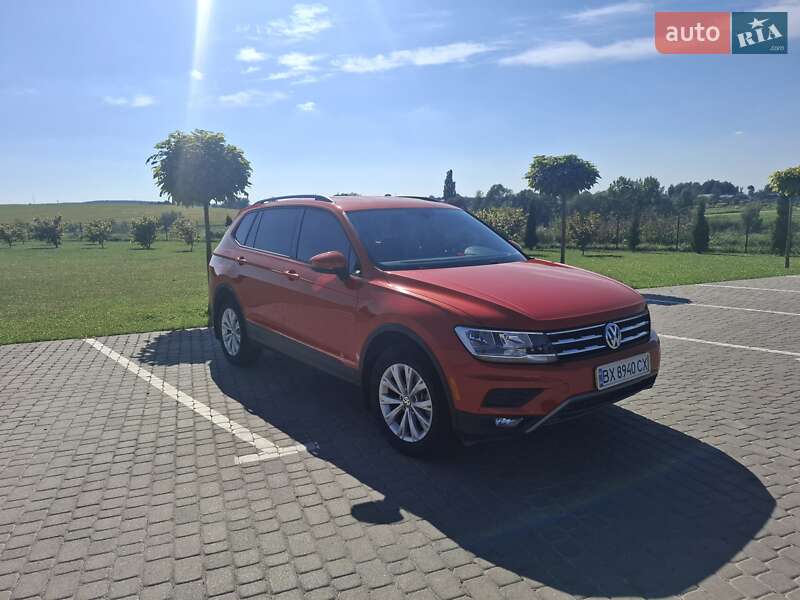 Внедорожник / Кроссовер Volkswagen Tiguan 2018 в Шепетовке