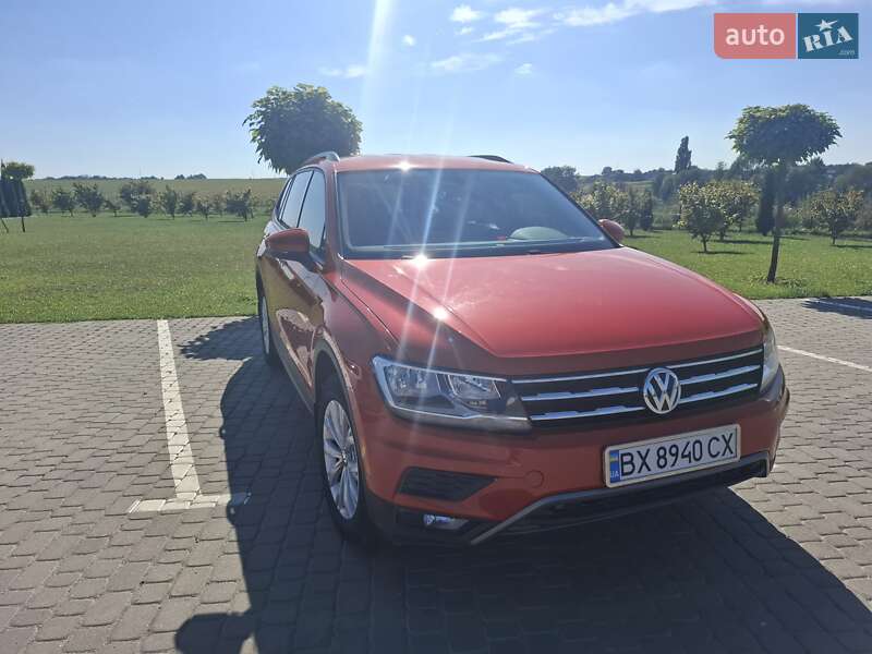 Внедорожник / Кроссовер Volkswagen Tiguan 2018 в Шепетовке