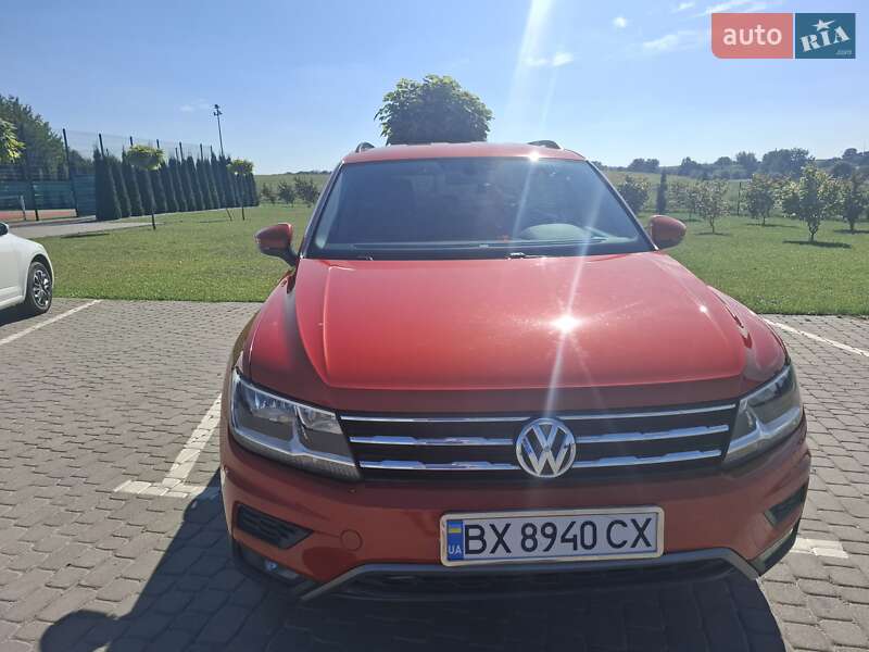 Внедорожник / Кроссовер Volkswagen Tiguan 2018 в Шепетовке