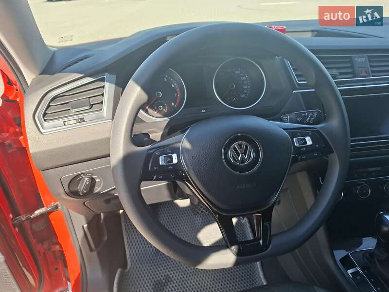Внедорожник / Кроссовер Volkswagen Tiguan 2018 в Шепетовке