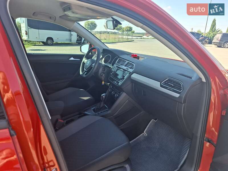Внедорожник / Кроссовер Volkswagen Tiguan 2018 в Шепетовке