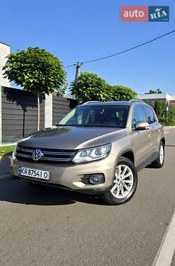 Внедорожник / Кроссовер Volkswagen Tiguan 2014 в Киеве