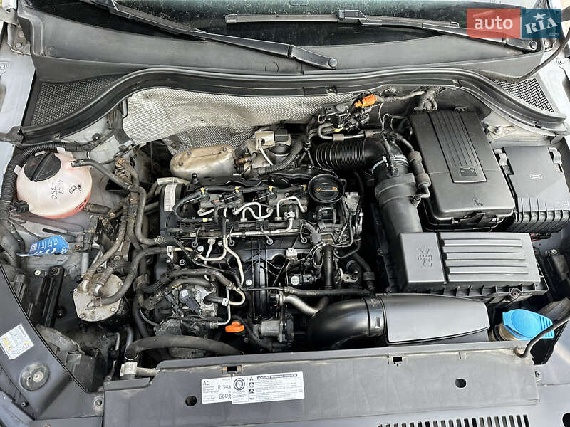 Внедорожник / Кроссовер Volkswagen Tiguan 2011 в Ровно