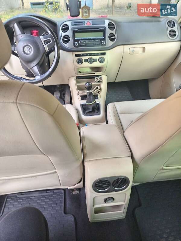 Внедорожник / Кроссовер Volkswagen Tiguan 2013 в Кривом Роге