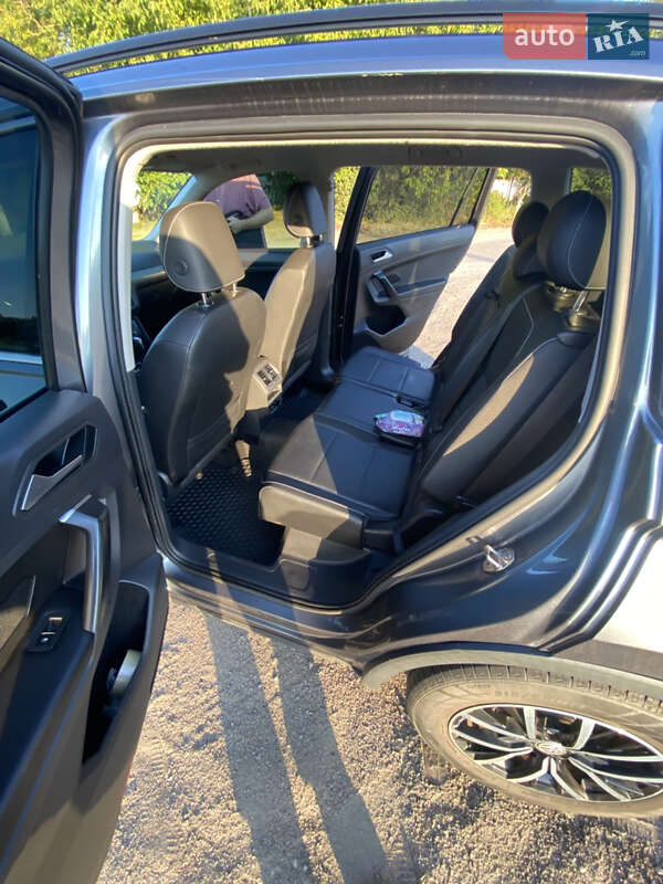 Внедорожник / Кроссовер Volkswagen Tiguan 2021 в Умани