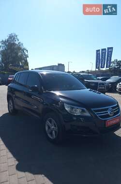 Внедорожник / Кроссовер Volkswagen Tiguan 2009 в Полтаве
