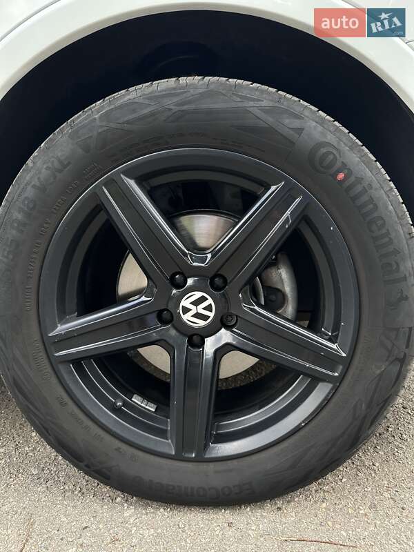 Внедорожник / Кроссовер Volkswagen Tiguan 2017 в Лозовой фото 12 Внедорожник / Кроссовер Volkswagen Tiguan 2017 в Лозовой