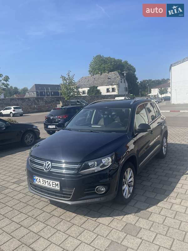 Внедорожник / Кроссовер Volkswagen Tiguan 2015 в Киеве