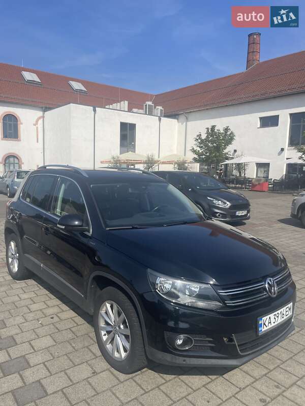 Внедорожник / Кроссовер Volkswagen Tiguan 2015 в Киеве