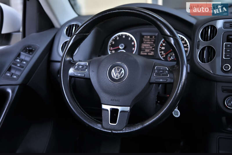 Внедорожник / Кроссовер Volkswagen Tiguan 2013 в Харькове