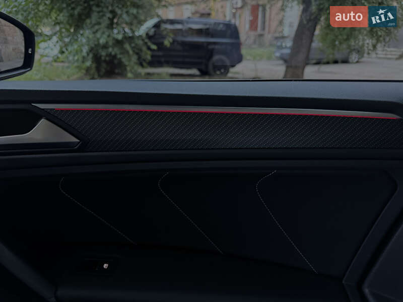 Внедорожник / Кроссовер Volkswagen Tiguan 2022 в Кривом Роге