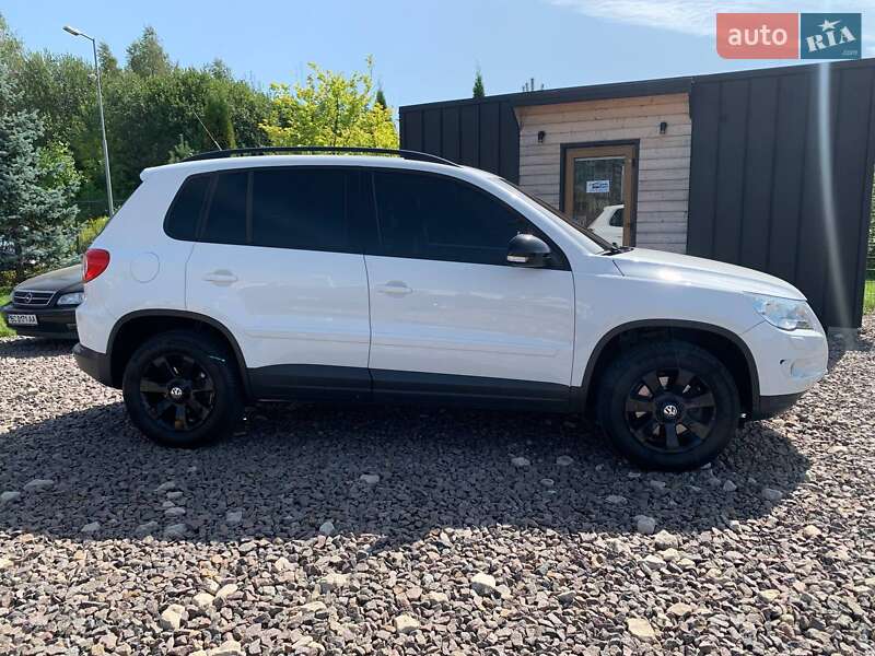 Внедорожник / Кроссовер Volkswagen Tiguan 2008 в Львове