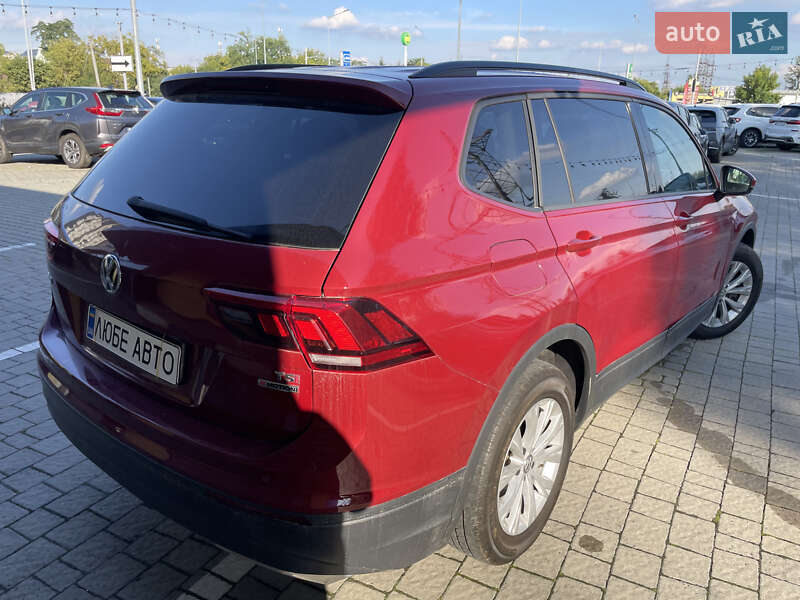 Внедорожник / Кроссовер Volkswagen Tiguan 2018 в Львове