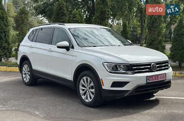 Внедорожник / Кроссовер Volkswagen Tiguan 2017 в Киеве