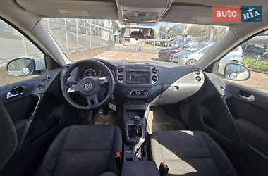 Внедорожник / Кроссовер Volkswagen Tiguan 2011 в 