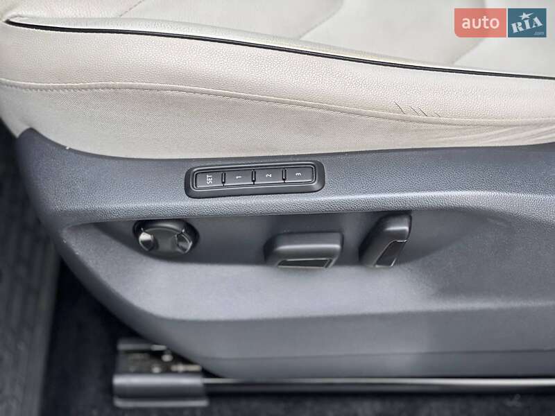 Внедорожник / Кроссовер Volkswagen Tiguan 2019 в Ивано-Франковске