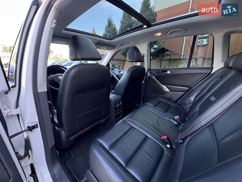 Внедорожник / Кроссовер Volkswagen Tiguan 2009 в Виннице