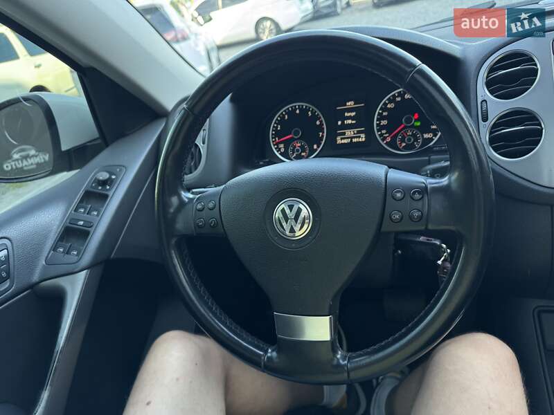 Внедорожник / Кроссовер Volkswagen Tiguan 2009 в Виннице