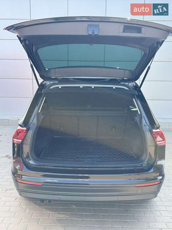 Внедорожник / Кроссовер Volkswagen Tiguan 2018 в Днепре