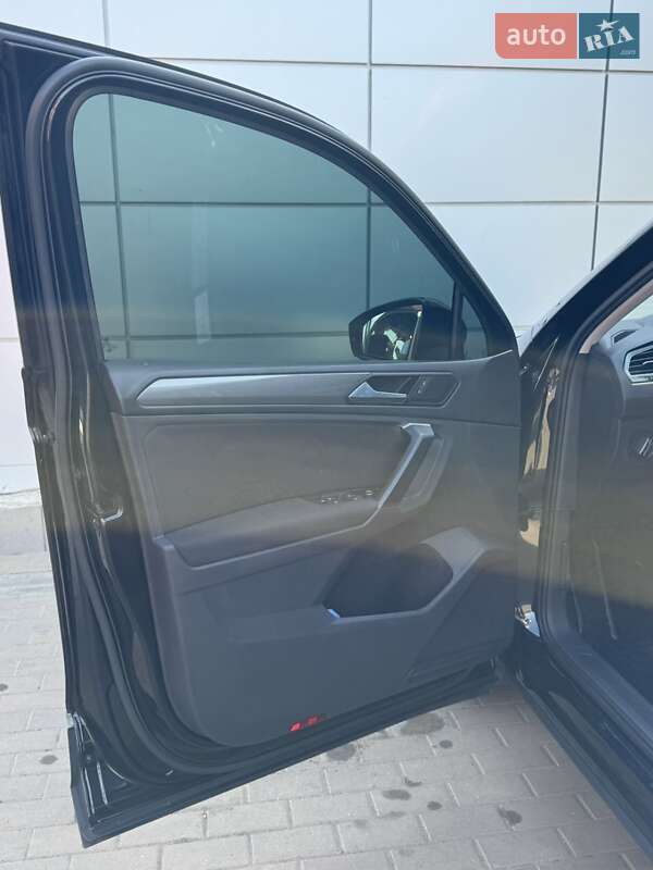 Внедорожник / Кроссовер Volkswagen Tiguan 2018 в Днепре