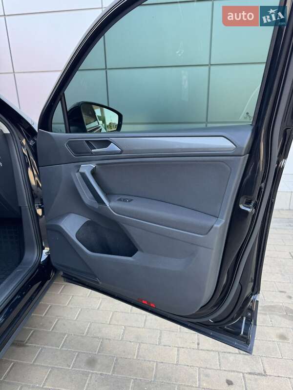 Внедорожник / Кроссовер Volkswagen Tiguan 2018 в Днепре