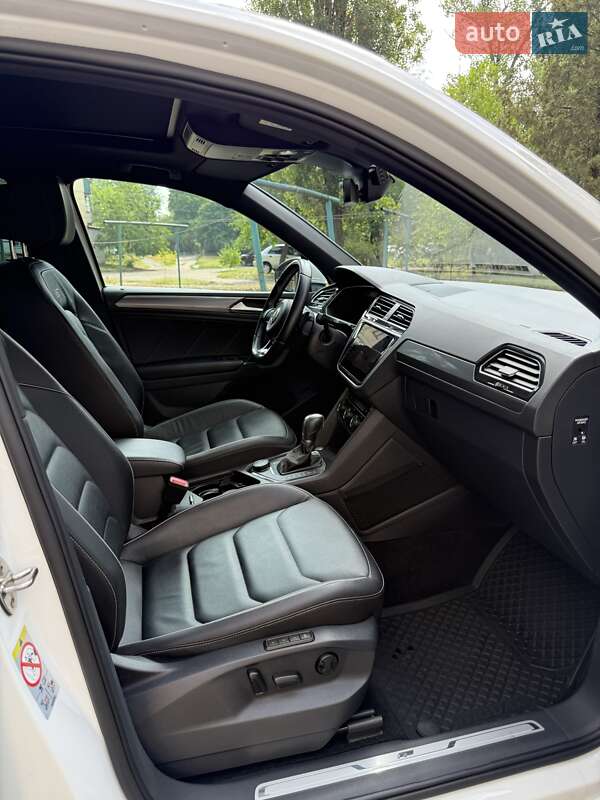 Внедорожник / Кроссовер Volkswagen Tiguan 2018 в Горишних Плавнях