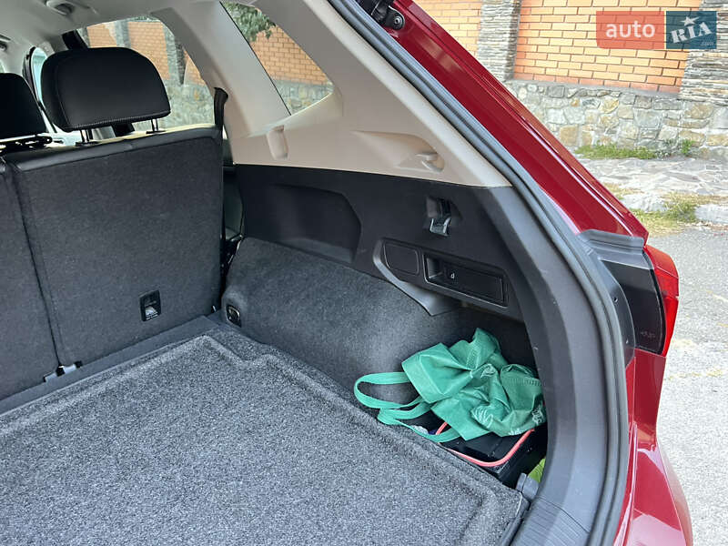 Позашляховик / Кросовер Volkswagen Tiguan 2017 в Києві