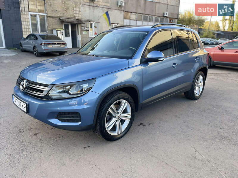 Внедорожник / Кроссовер Volkswagen Tiguan 2012 в Киеве