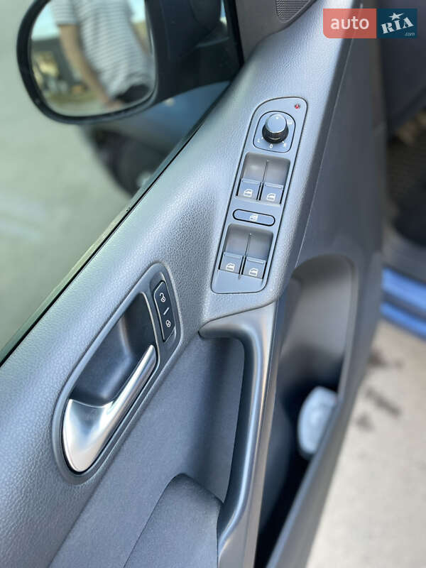 Внедорожник / Кроссовер Volkswagen Tiguan 2012 в Киеве