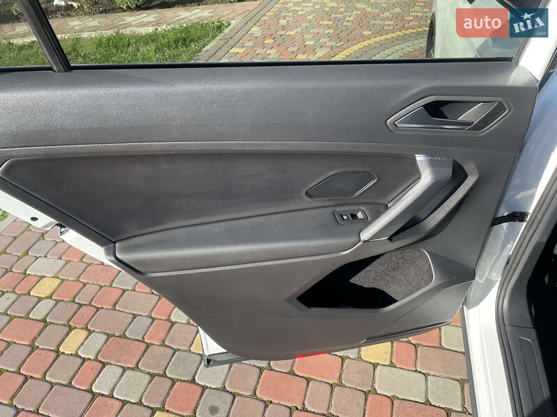 Внедорожник / Кроссовер Volkswagen Tiguan 2018 в Черновцах