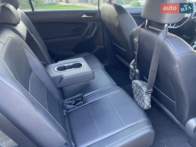 Внедорожник / Кроссовер Volkswagen Tiguan 2018 в Черновцах