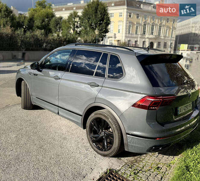 Внедорожник / Кроссовер Volkswagen Tiguan 2023 в Киеве