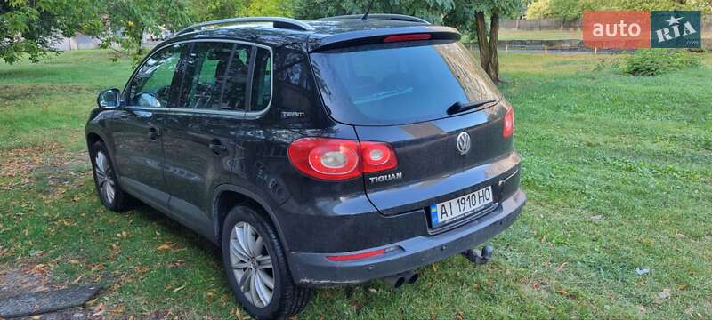 Позашляховик / Кросовер Volkswagen Tiguan 2011 в Києві