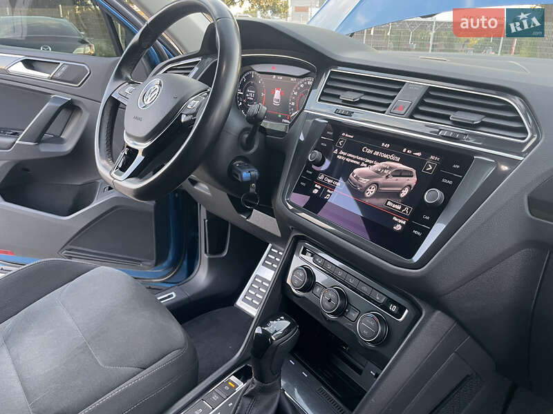 Внедорожник / Кроссовер Volkswagen Tiguan 2017 в Луцке