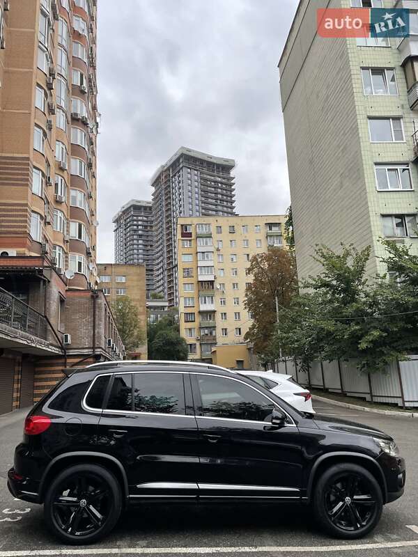 Внедорожник / Кроссовер Volkswagen Tiguan 2014 в Киеве