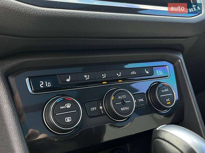 Внедорожник / Кроссовер Volkswagen Tiguan 2020 в Львове