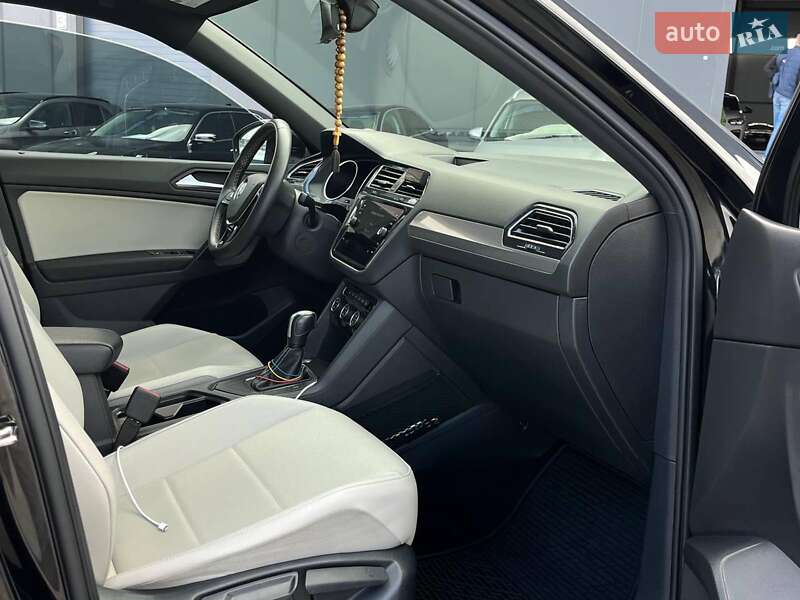 Внедорожник / Кроссовер Volkswagen Tiguan 2020 в Львове