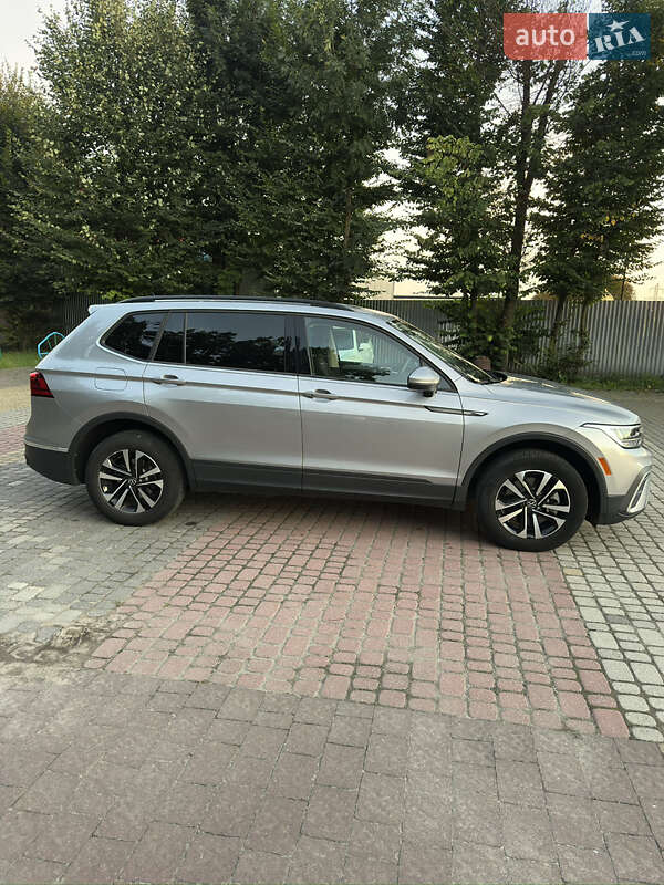 Внедорожник / Кроссовер Volkswagen Tiguan 2023 в Тернополе