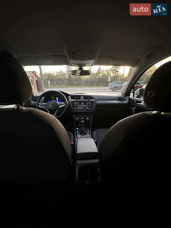 Внедорожник / Кроссовер Volkswagen Tiguan 2023 в Тернополе