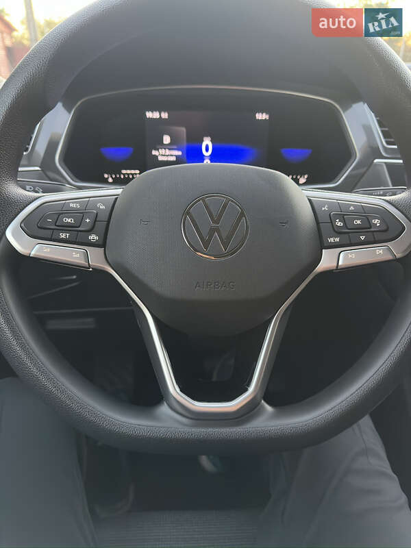 Внедорожник / Кроссовер Volkswagen Tiguan 2023 в Тернополе