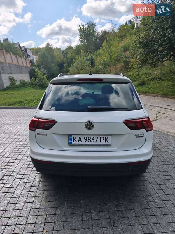 Внедорожник / Кроссовер Volkswagen Tiguan 2016 в Киеве