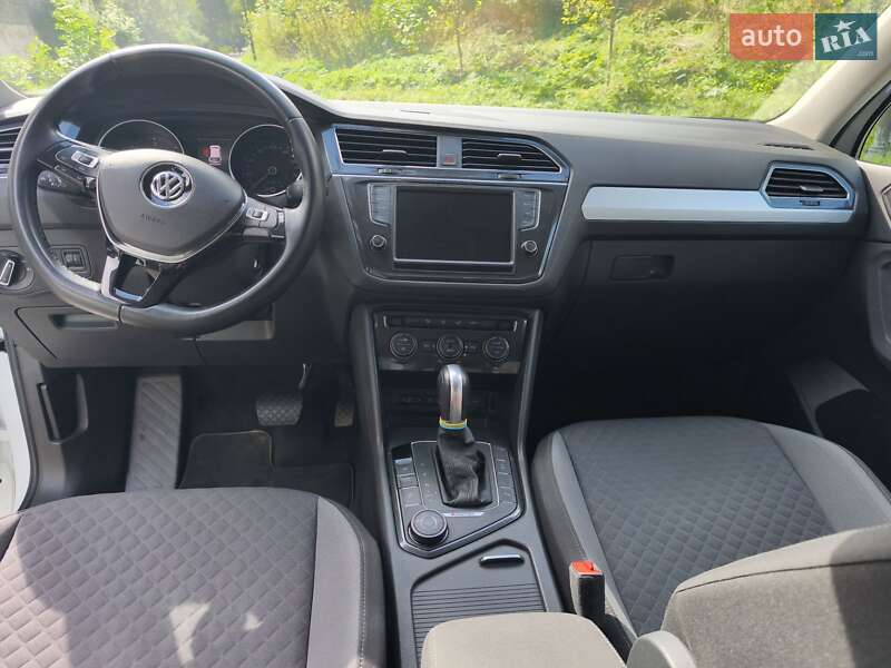 Внедорожник / Кроссовер Volkswagen Tiguan 2016 в Киеве