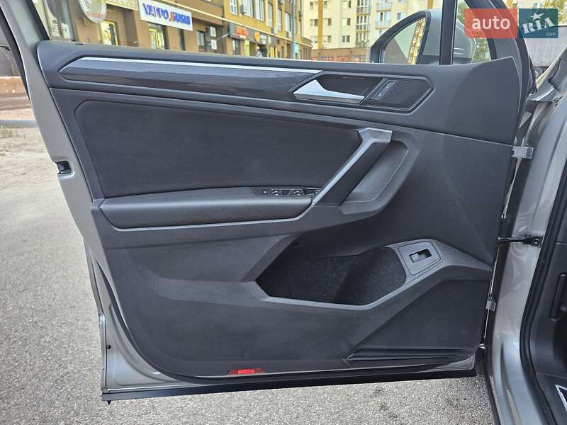 Внедорожник / Кроссовер Volkswagen Tiguan 2020 в Киеве