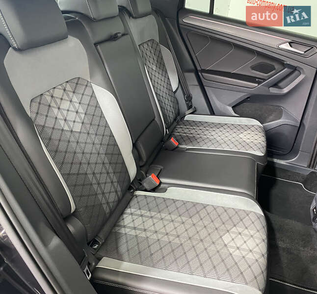 Внедорожник / Кроссовер Volkswagen Tiguan 2021 в Львове