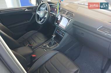 Внедорожник / Кроссовер Volkswagen Tiguan 2021 в 